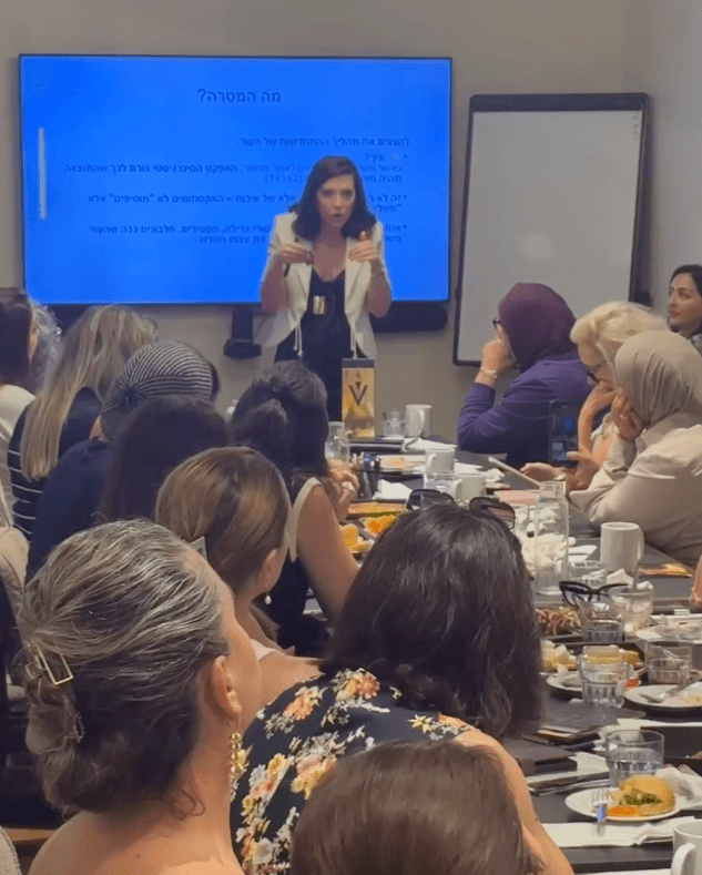 Training Day for Cosmeticians in the Scalp Field